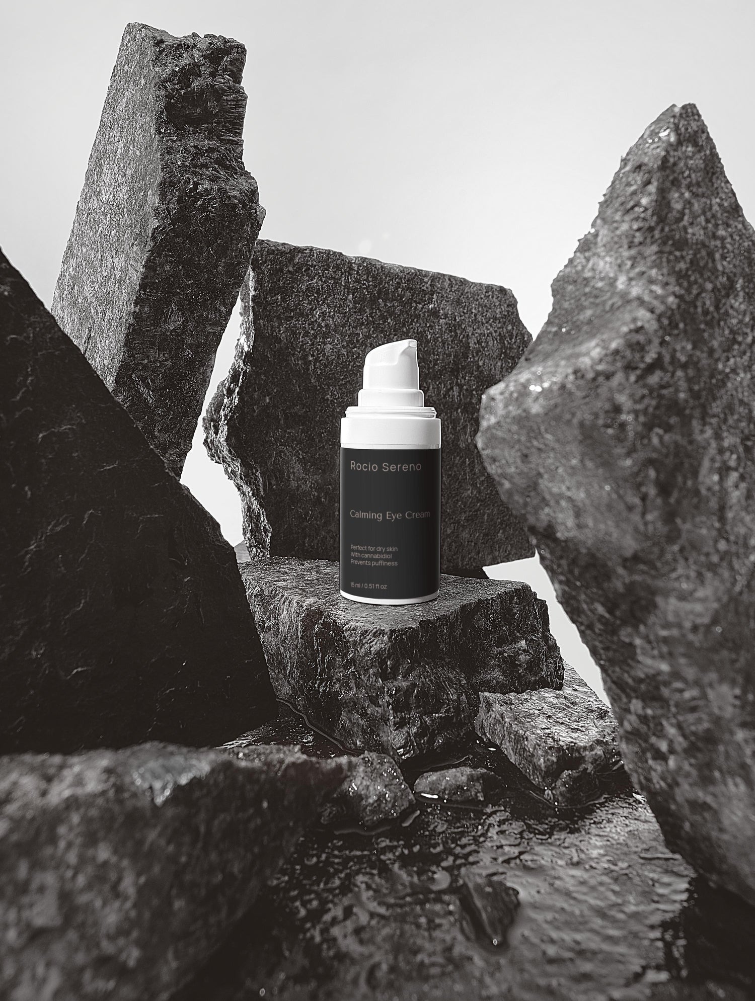 Calming Eye Cream jar close-up with gentle formula | Rocío Sereno