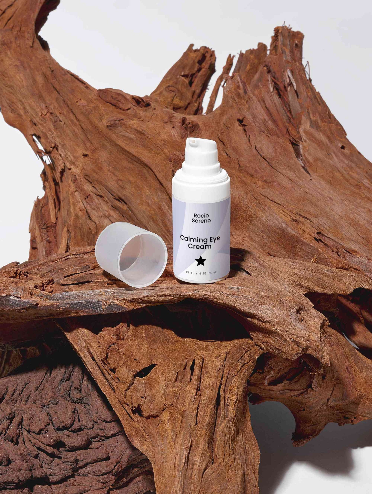 Calming Eye Cream with 1% Cannabidiol for puffiness, dry skin, and tired eyes – vegan and natural formula.