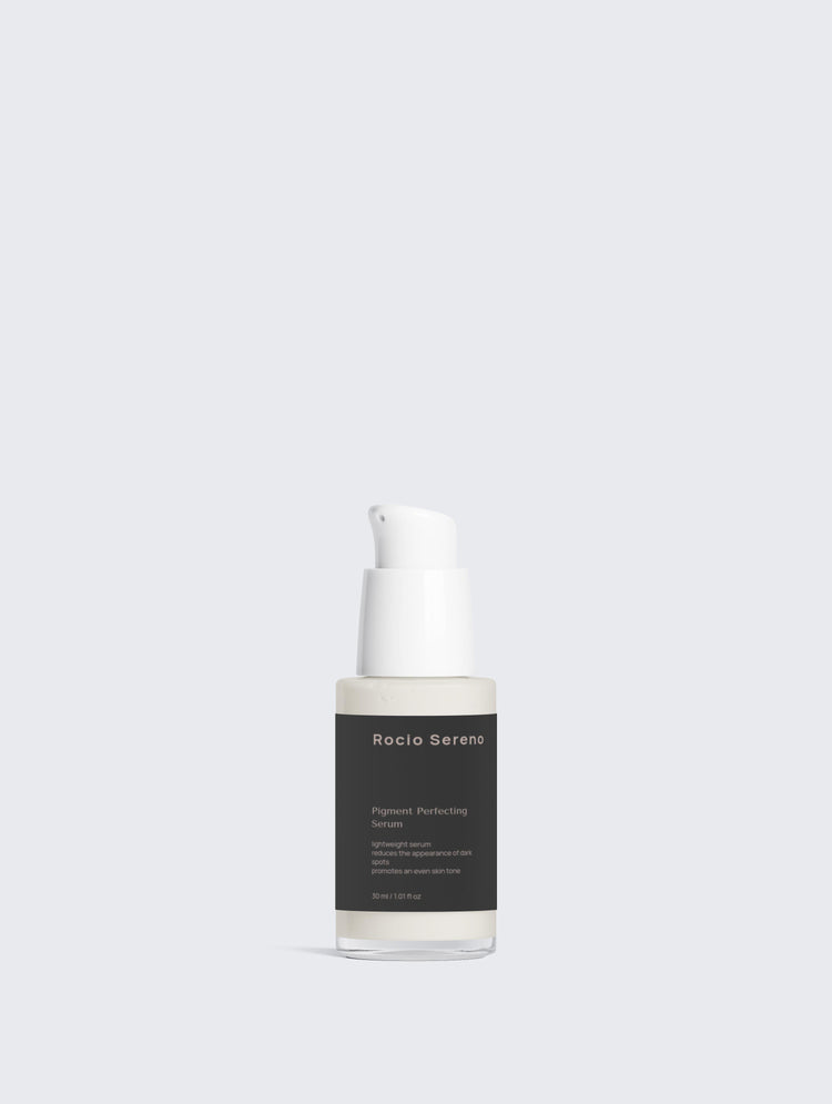 Close-up of Pigment Perfecting Serum texture – lightweight vegan brightening formula