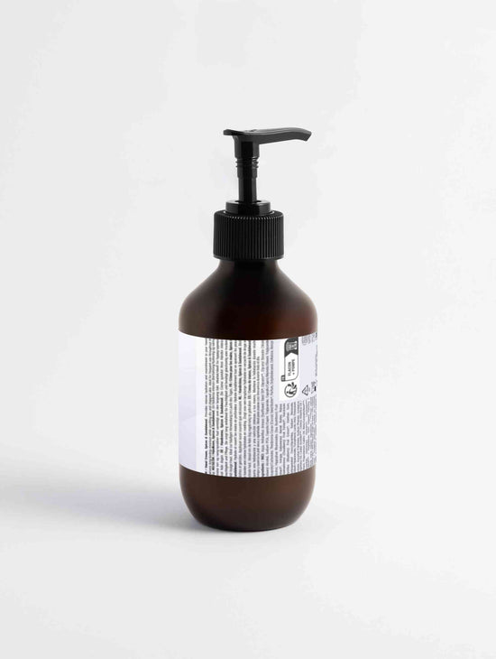 Silk Skin Hand Cream, Spices & Sandalwood – roku krēms mitrināšanai un ādas aizsardzībai ar kakao sviestu un augu ekstraktiem