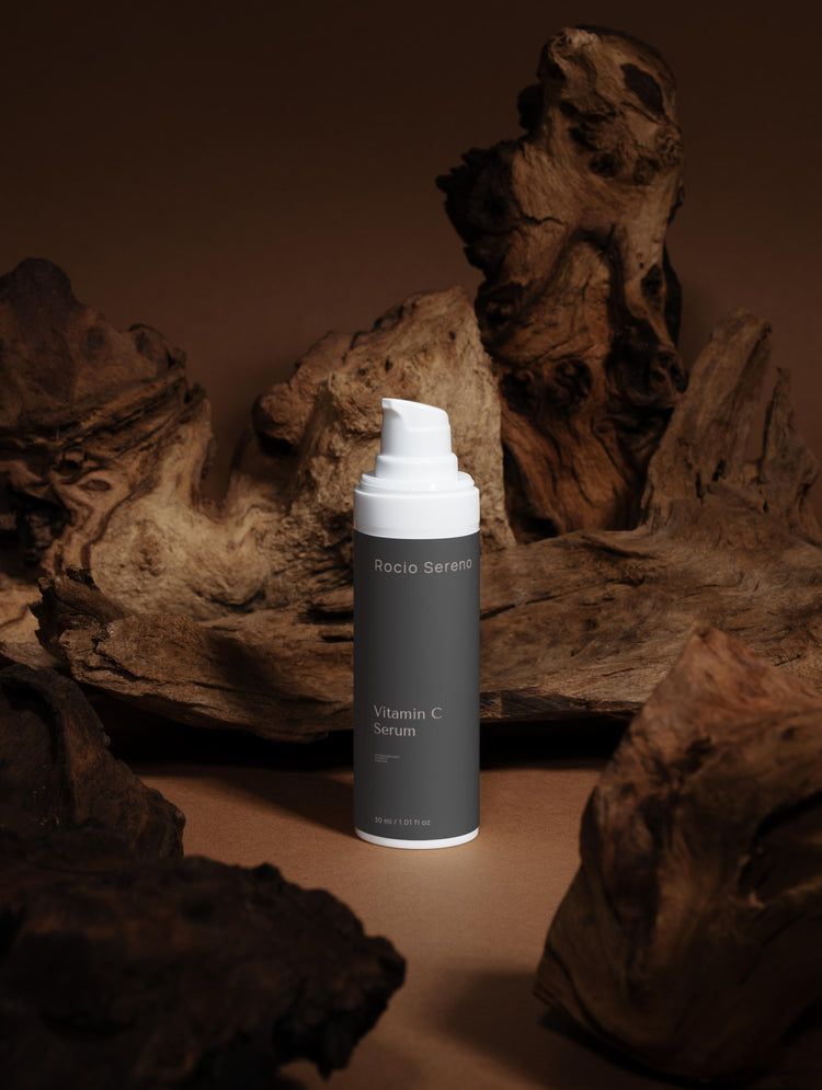 Vitamin C Serum – reduces dullness and evens skin tone