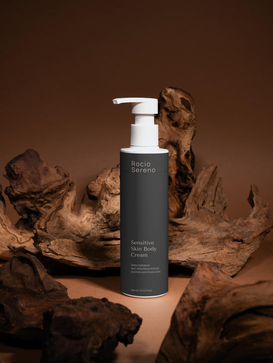 Collagen Anti-Age Night Cream: Collagen Anti-Age Night Cream for firm, hydrated skin, 100% vegan, dermatologically tested Vitamin C Serum: Vitamin C Serum to brighten and revitalize skin, vegan and dermatologically tested Nourish and Volumize Shampoo: Nou