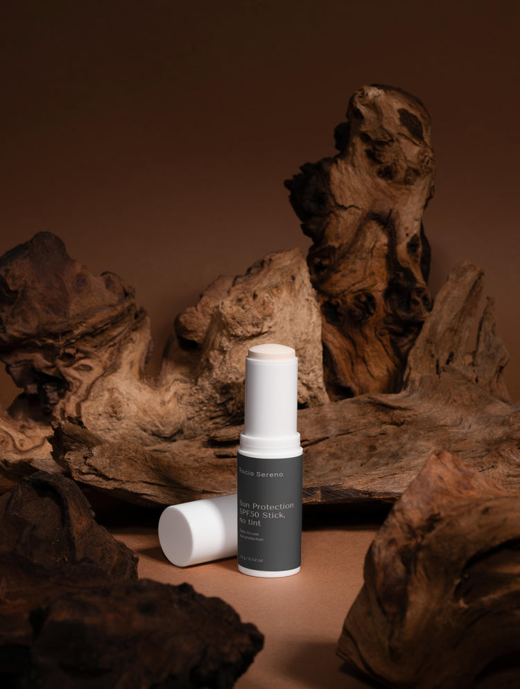 Vegan mineral SPF50 sunscreen stick with clear finish – easy on-the-go sun protection for all skin types.